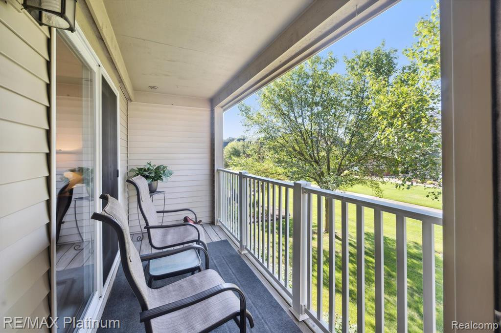 4070 Hampton Ridge Boulevard, Howell, MI 48843 — Photo 9