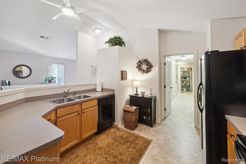4070 Hampton Ridge Boulevard, Howell, MI 48843 — Photo 11