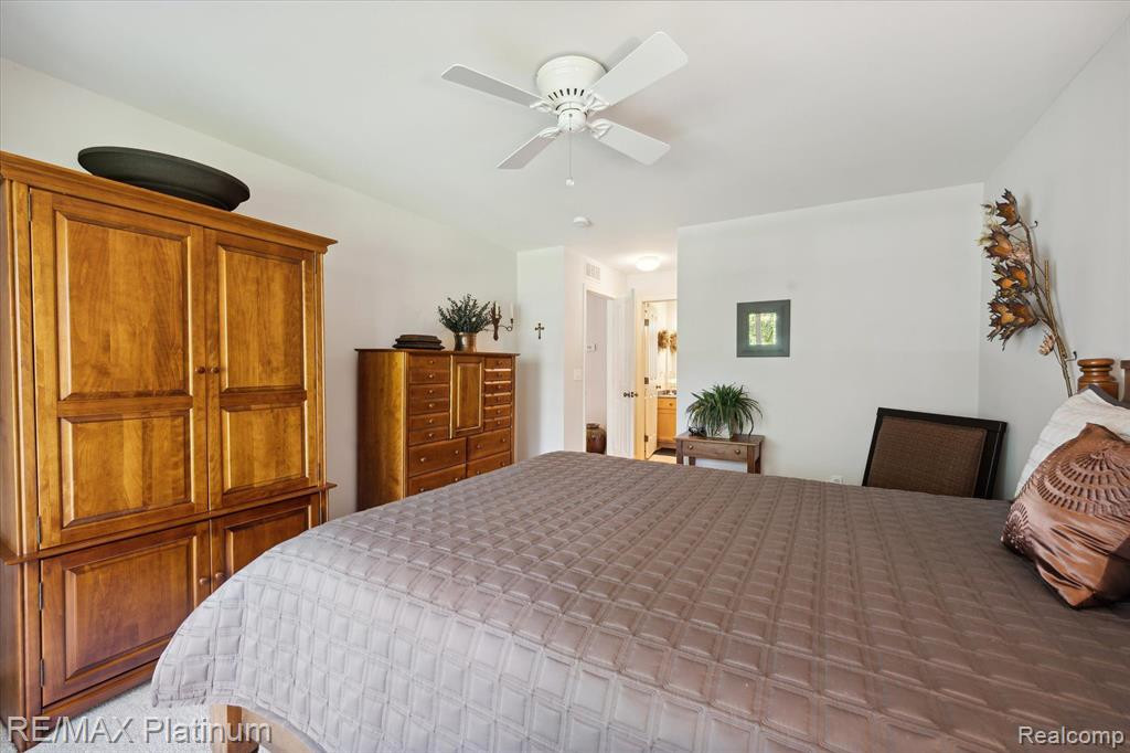 4070 Hampton Ridge Boulevard, Howell, MI 48843 — Photo 17