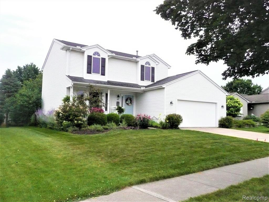 431 Woodland Drive W, Saline, MI 48176 — Photo 2