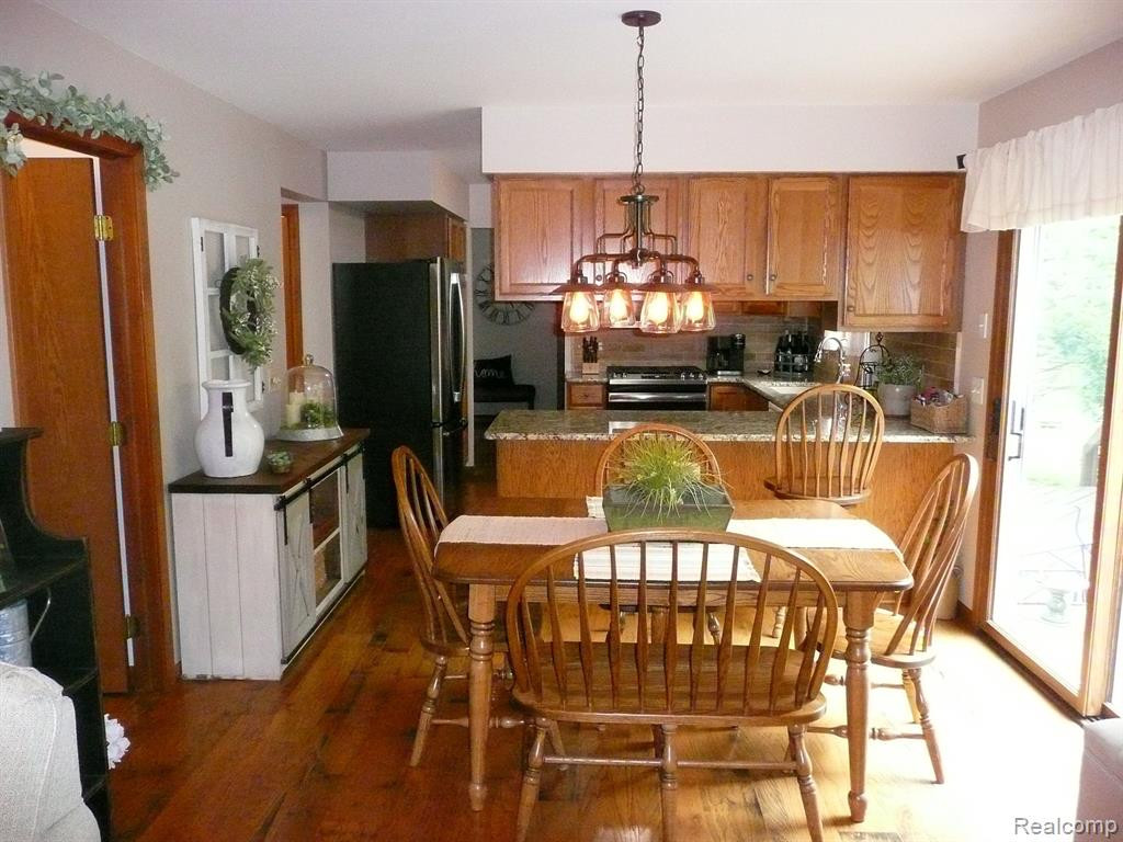 431 Woodland Drive W, Saline, MI 48176 — Photo 14