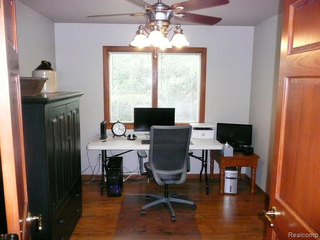 431 Woodland Drive W, Saline, MI 48176 — Photo 18
