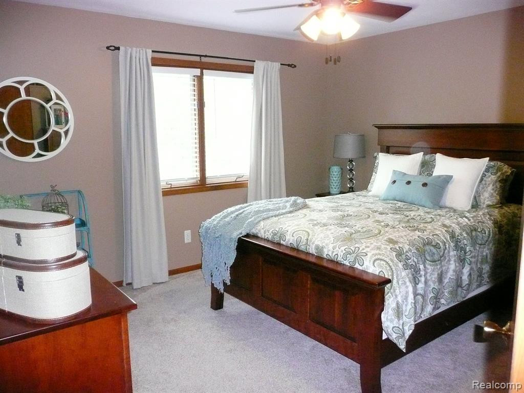 431 Woodland Drive W, Saline, MI 48176 — Photo 25