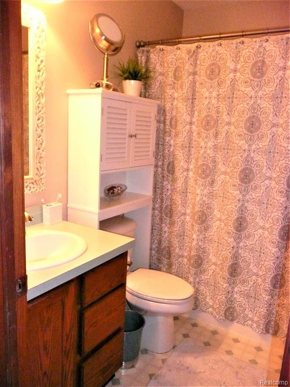 431 Woodland Drive W, Saline, MI 48176 — Photo 27