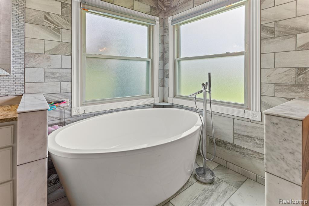 47420 PUTNEY Court, Canton, MI 48188 — Photo 21