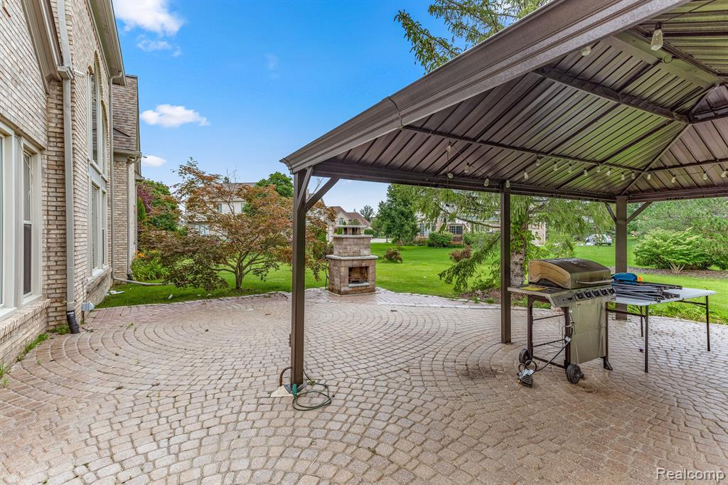 47420 PUTNEY Court, Canton, MI 48188 — Photo 47