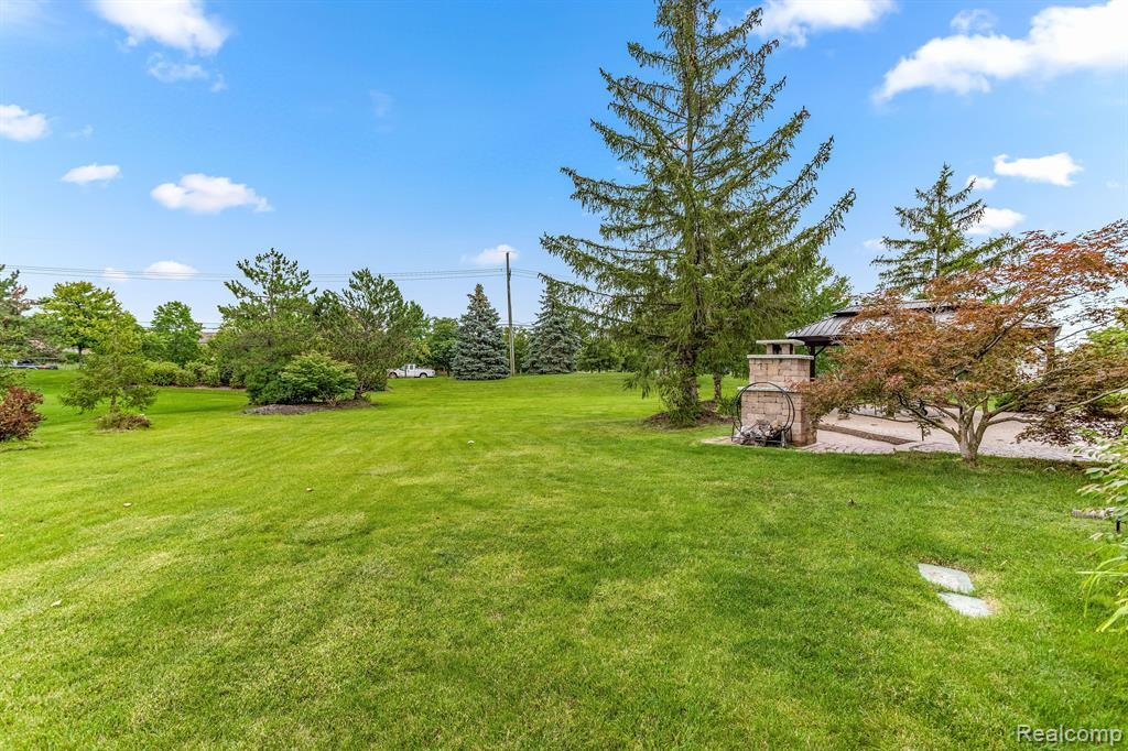 47420 PUTNEY Court, Canton, MI 48188 — Photo 49