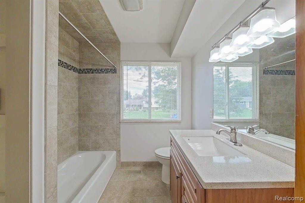 94 1ST Street, Oxford, MI 48371 — Photo 18