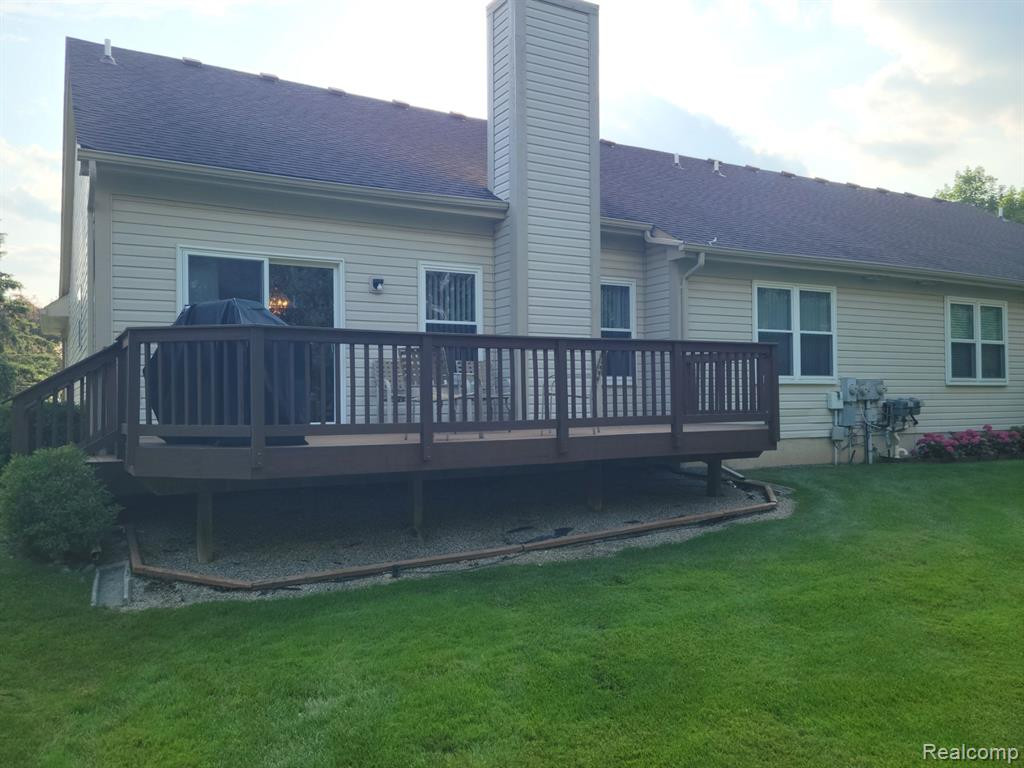 2254 MAPLEHURST Drive, 28, Commerce Twp, MI 48390 — Photo 4