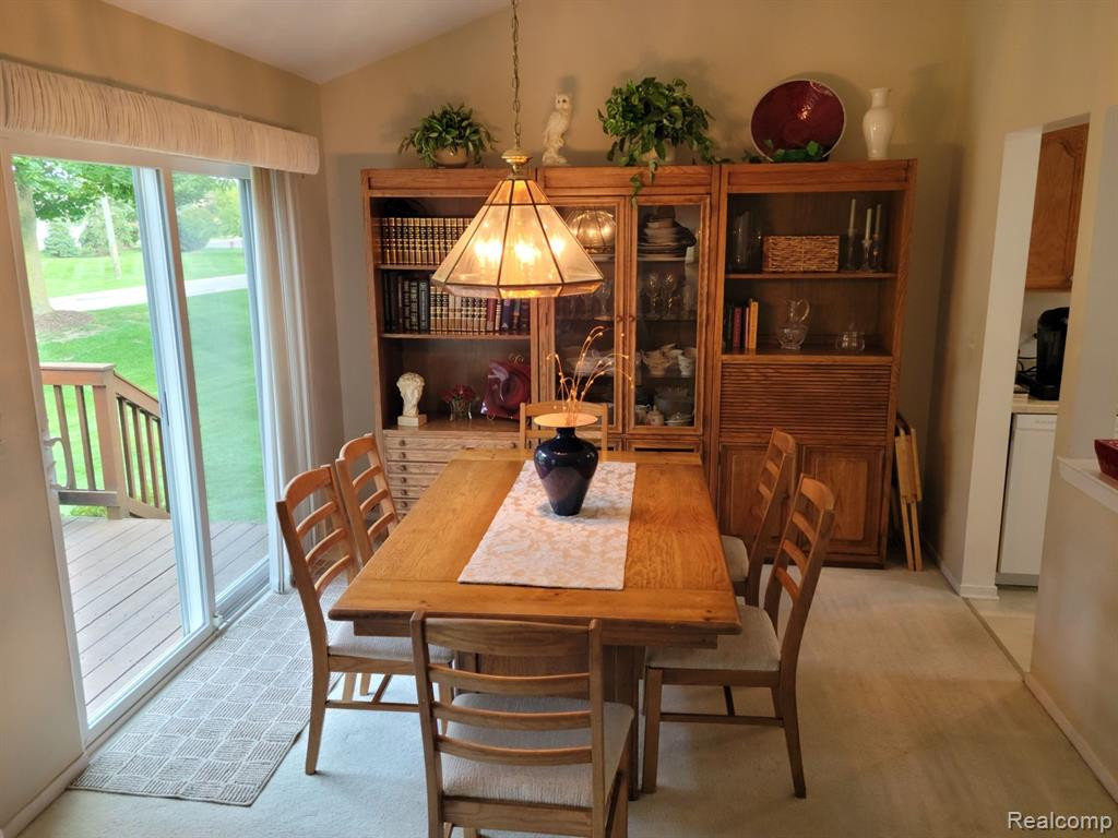 2254 MAPLEHURST Drive, 28, Commerce Twp, MI 48390 — Photo 14