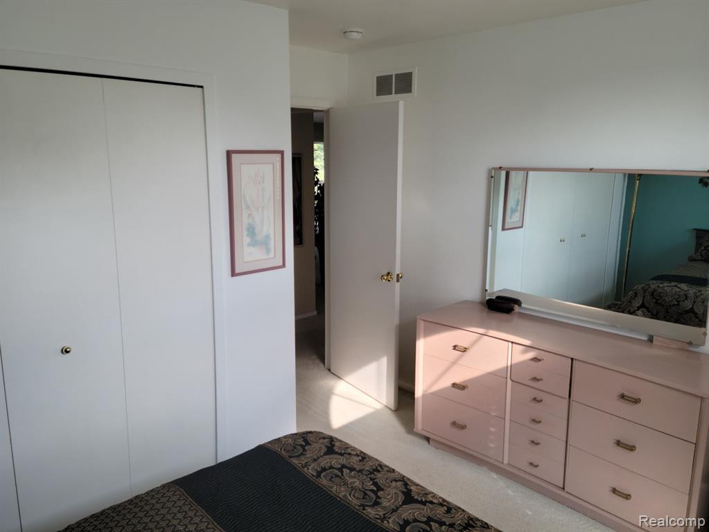 2254 MAPLEHURST Drive, 28, Commerce Twp, MI 48390 — Photo 24