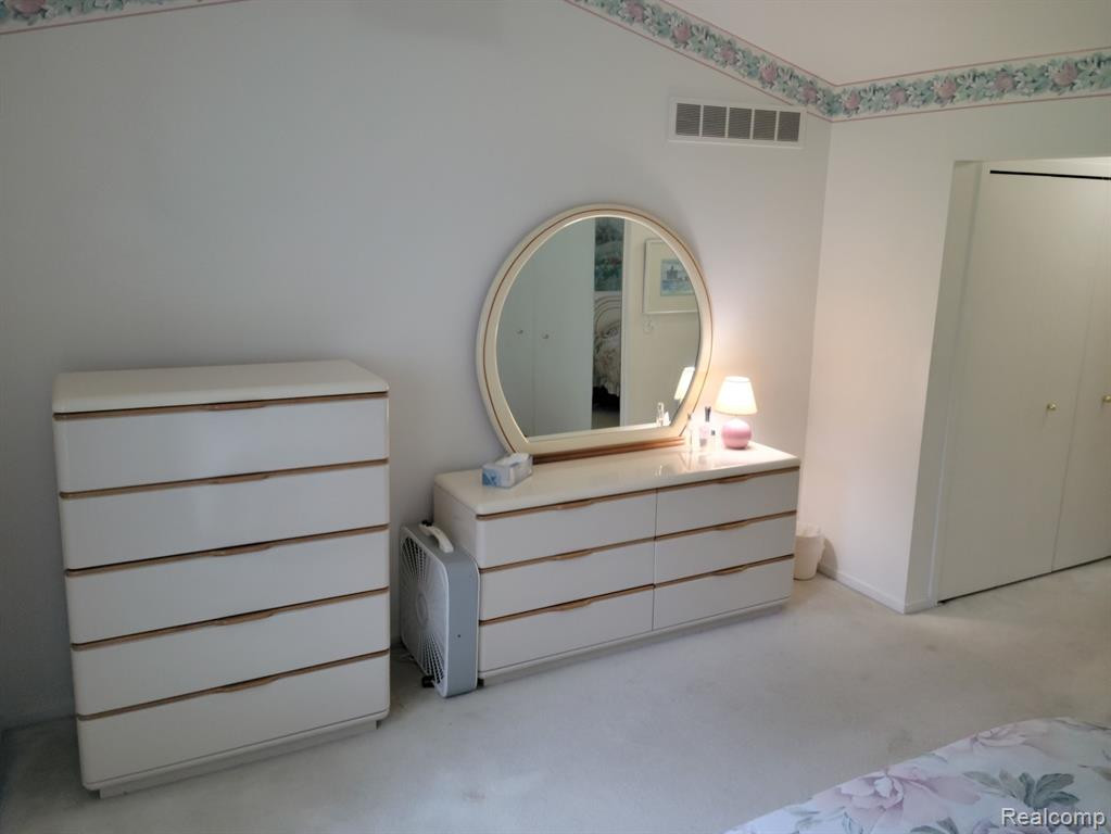 2254 MAPLEHURST Drive, 28, Commerce Twp, MI 48390 — Photo 28