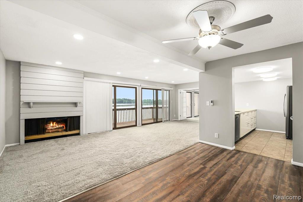 836 CLIFFS Drive, 206D, Ypsilanti, MI 48198 — Photo 4