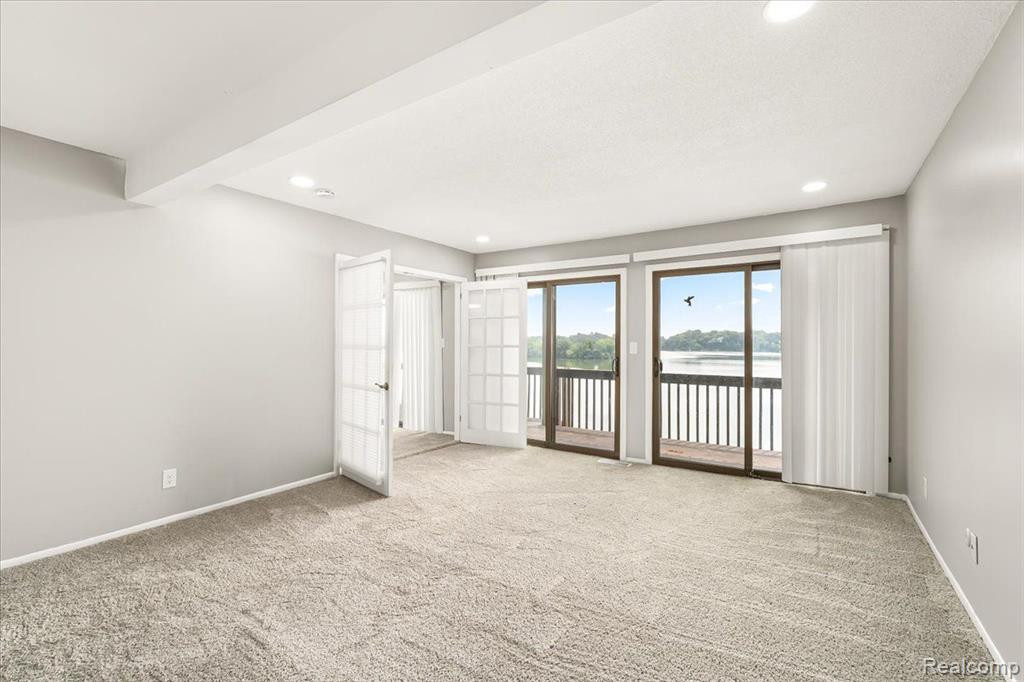 836 CLIFFS Drive, 206D, Ypsilanti, MI 48198 — Photo 10