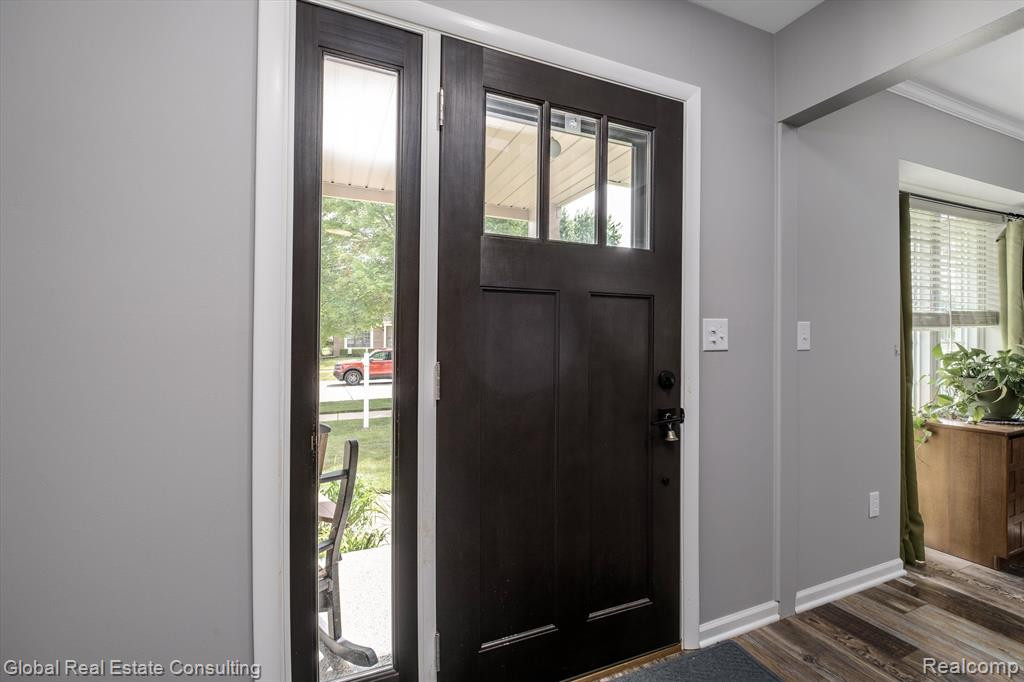 726 KINGS Way, Canton, MI 48188 — Photo 7
