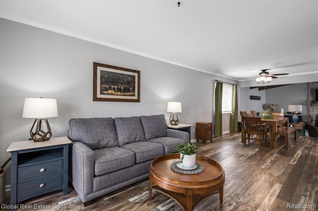 726 KINGS Way, Canton, MI 48188 — Photo 10