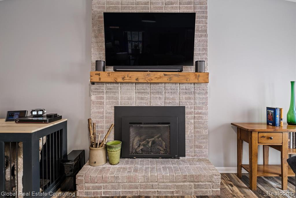 726 KINGS Way, Canton, MI 48188 — Photo 18