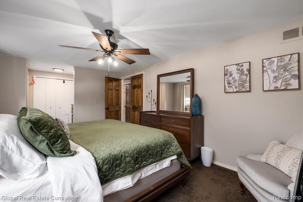 726 KINGS Way, Canton, MI 48188 — Photo 22