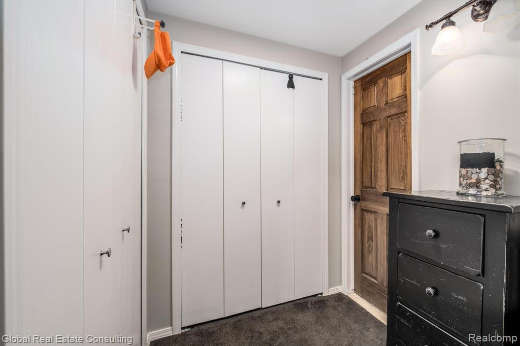 726 KINGS Way, Canton, MI 48188 — Photo 23
