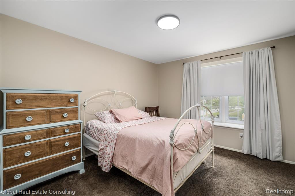 726 KINGS Way, Canton, MI 48188 — Photo 24