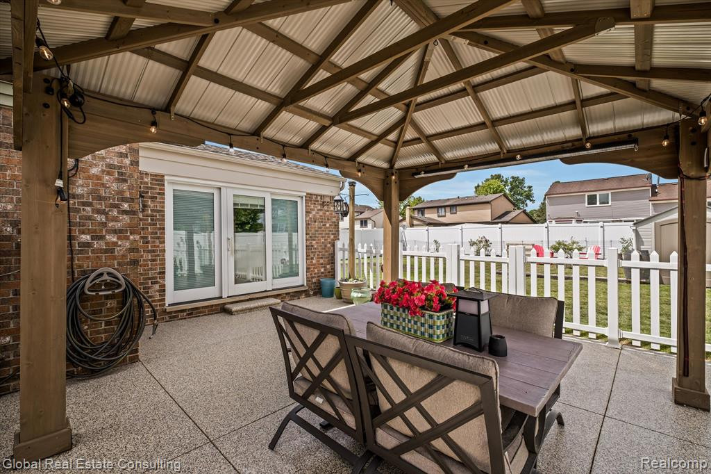 726 KINGS Way, Canton, MI 48188 — Photo 31
