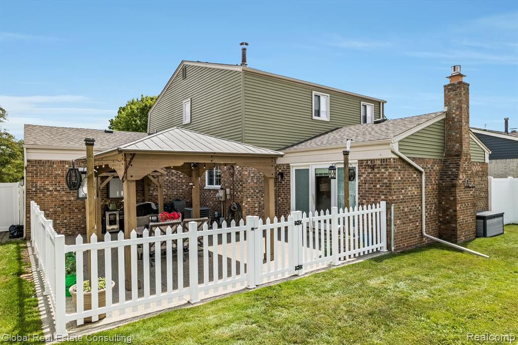 726 KINGS Way, Canton, MI 48188 — Photo 33