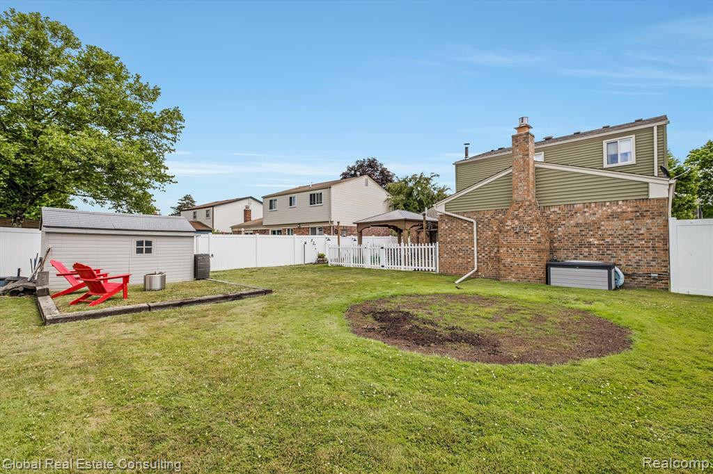 726 KINGS Way, Canton, MI 48188 — Photo 35