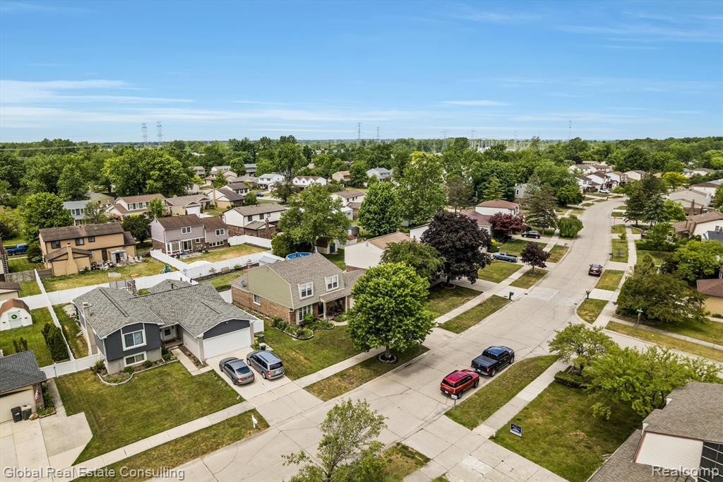 726 KINGS Way, Canton, MI 48188 — Photo 41