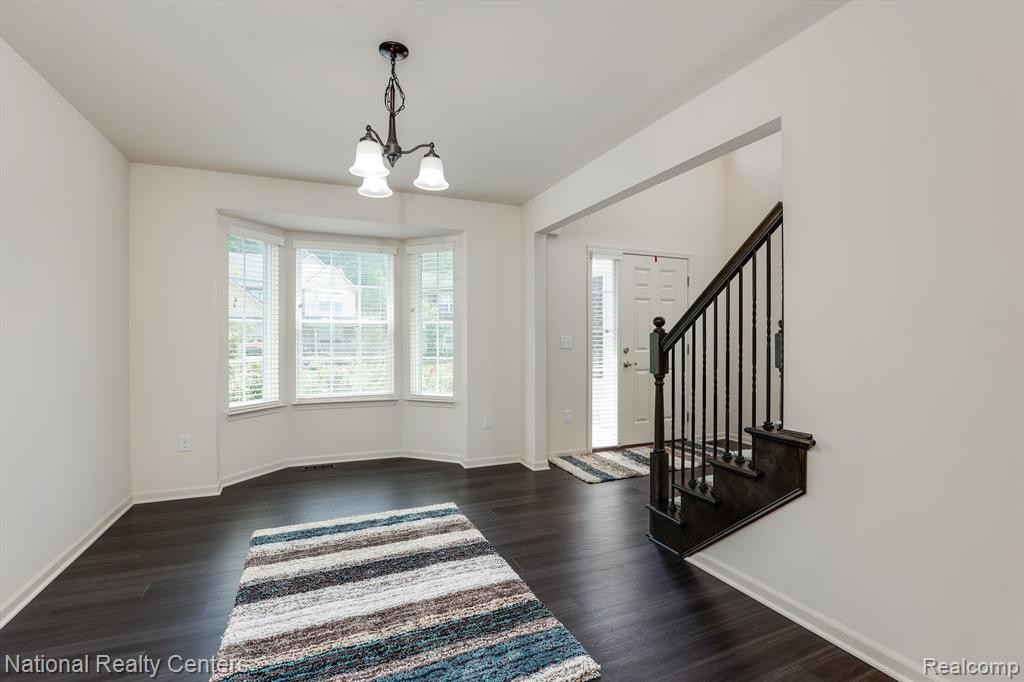 37490 S DIANNE Lane, New Boston, MI 48164 — Photo 6