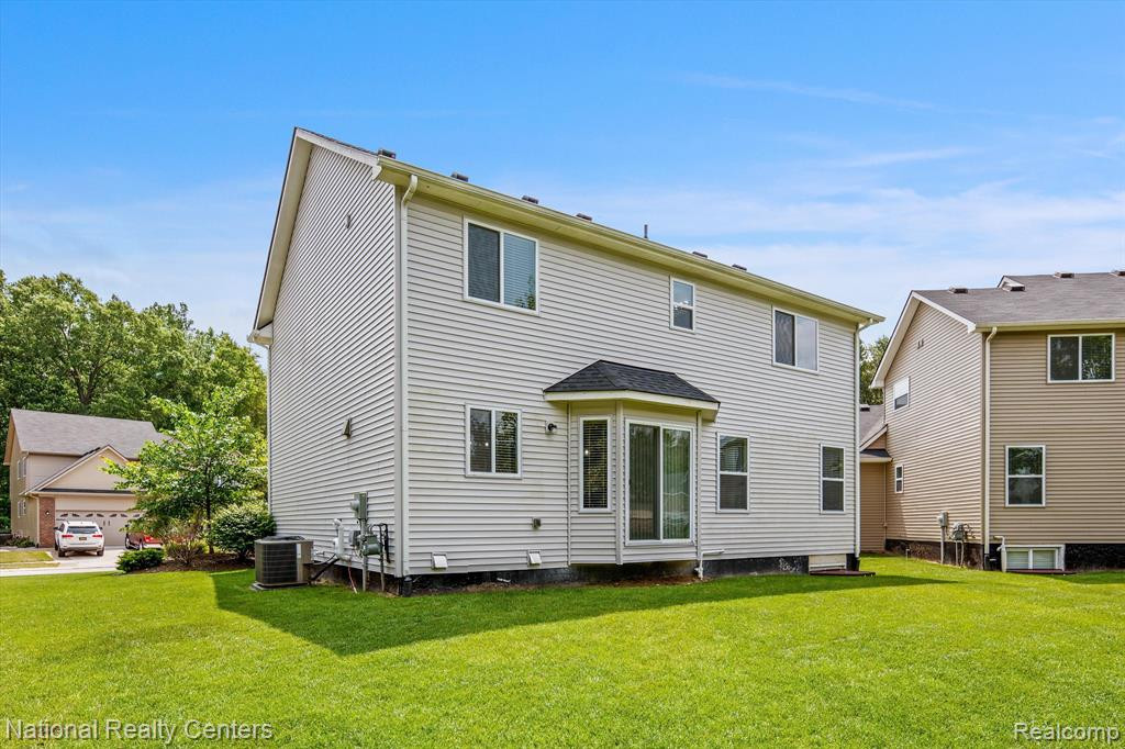 37490 S DIANNE Lane, New Boston, MI 48164 — Photo 30