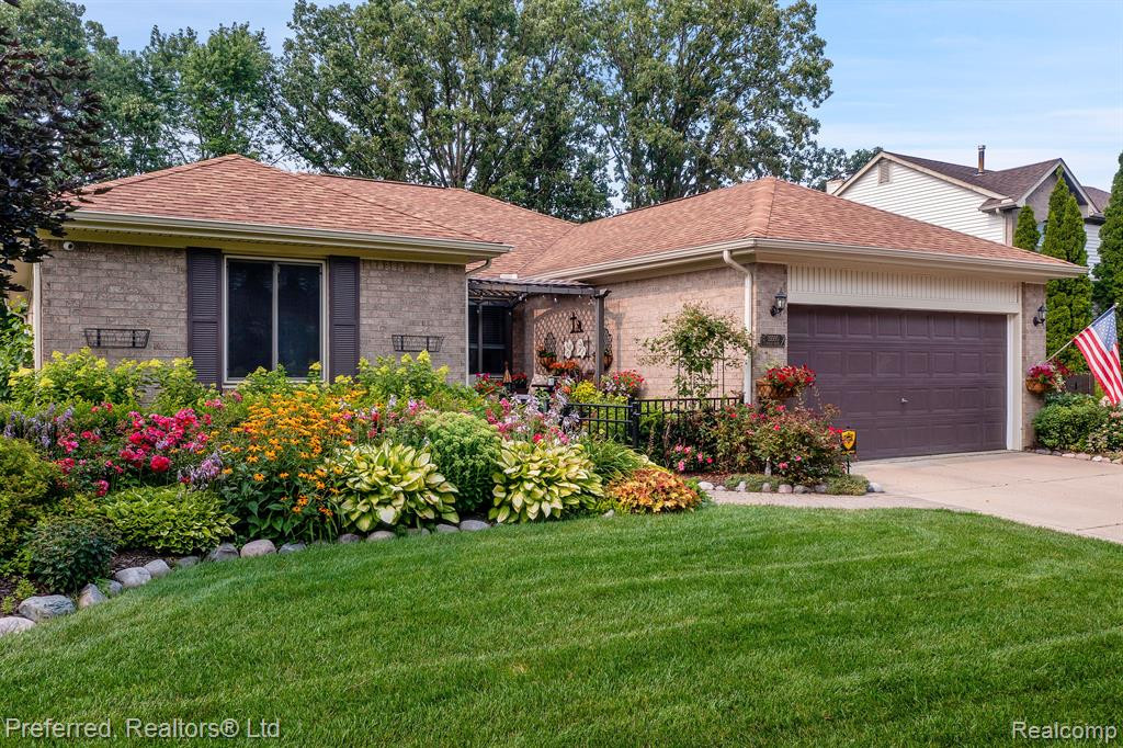 39990 FINLEY Drive, Canton, MI 48188 — Photo 4
