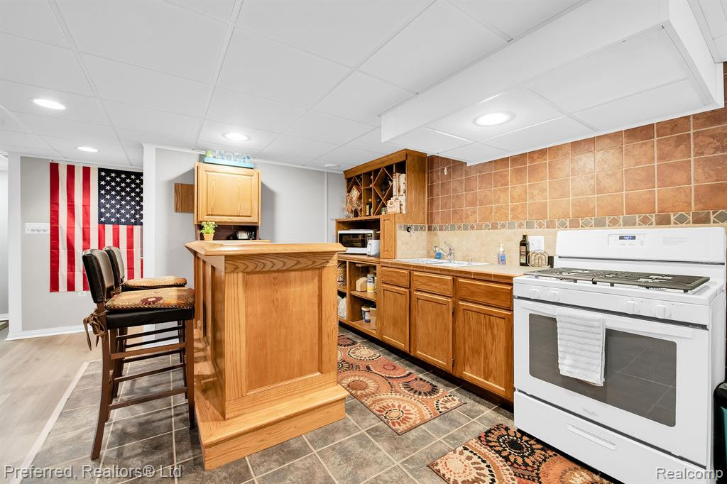 39990 FINLEY Drive, Canton, MI 48188 — Photo 26
