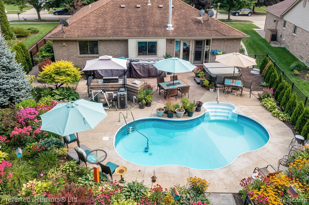 39990 FINLEY Drive, Canton, MI 48188 — Photo 34