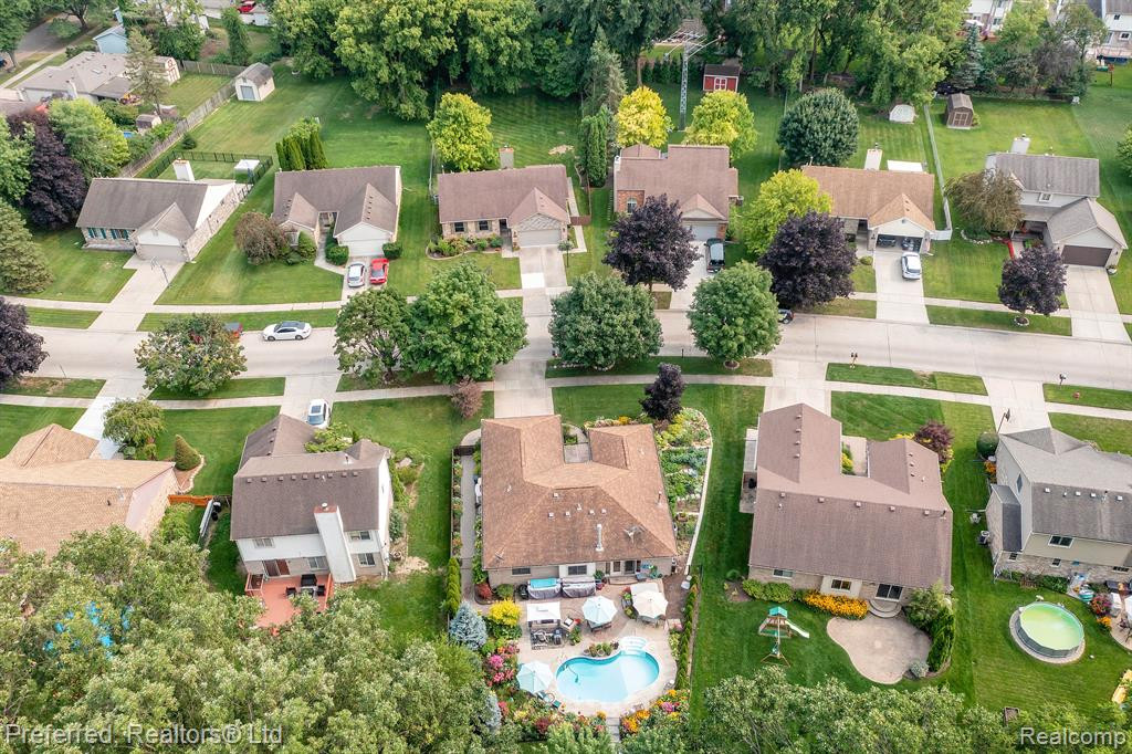 39990 FINLEY Drive, Canton, MI 48188 — Photo 38