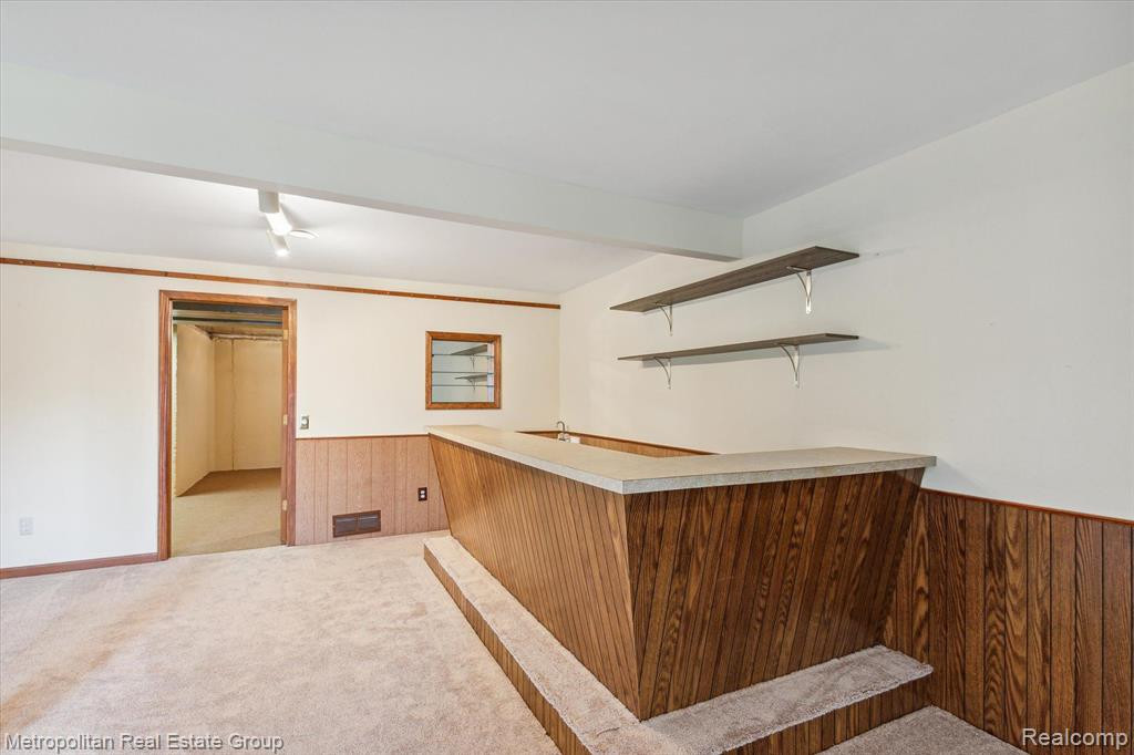 35180 HILLSIDE Drive, Farmington Hills, MI 48335 — Photo 39