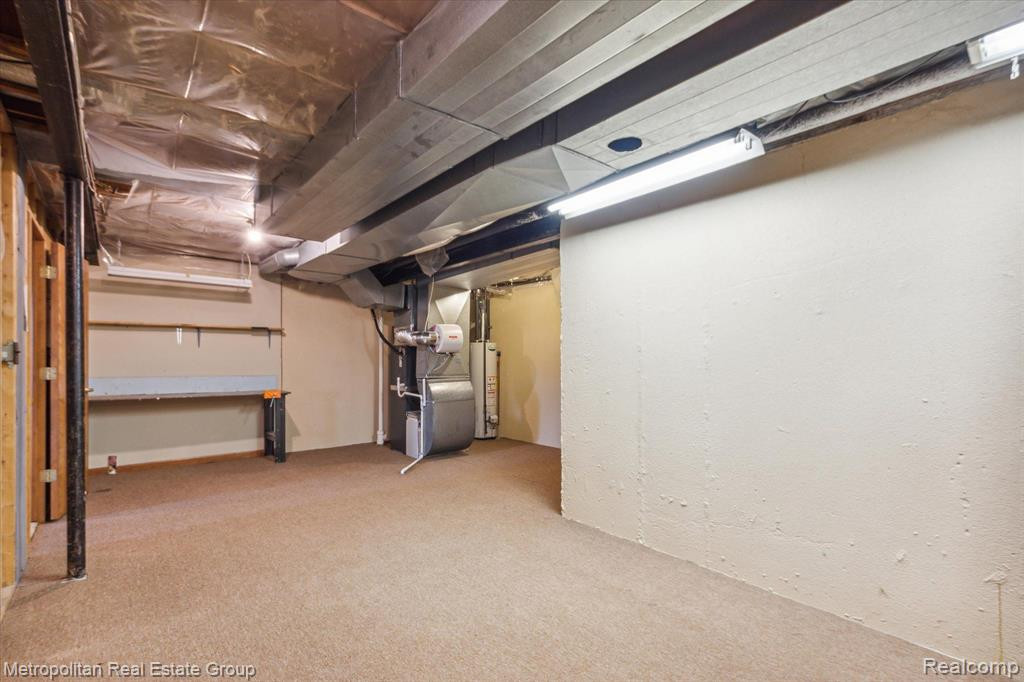 35180 HILLSIDE Drive, Farmington Hills, MI 48335 — Photo 42