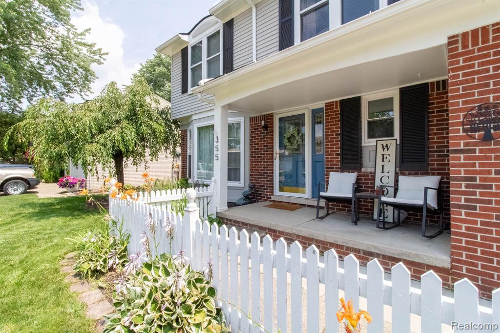 355 KINGS Way, Canton, MI 48188 — Photo 32
