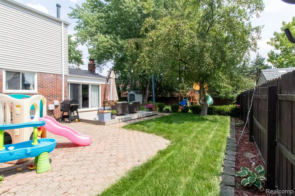 355 KINGS Way, Canton, MI 48188 — Photo 34