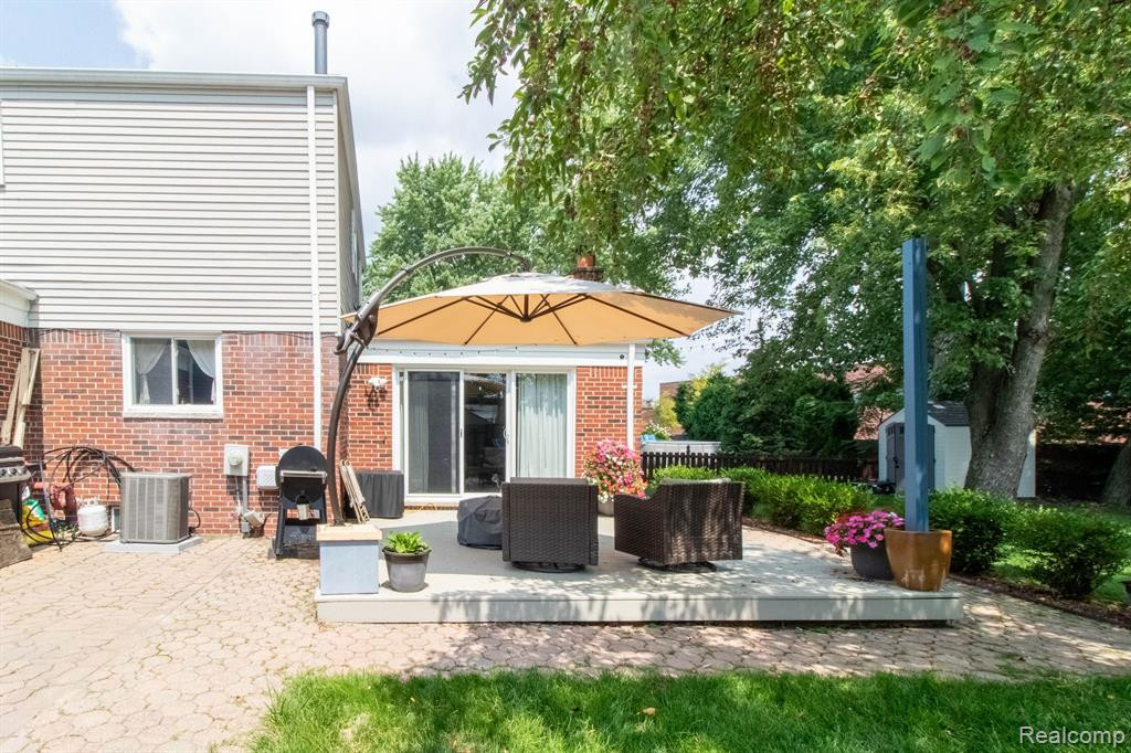 355 KINGS Way, Canton, MI 48188 — Photo 35