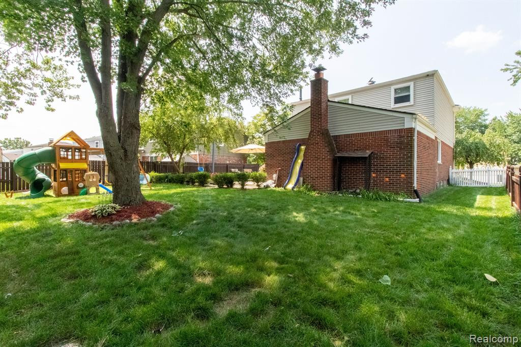 355 KINGS Way, Canton, MI 48188 — Photo 39