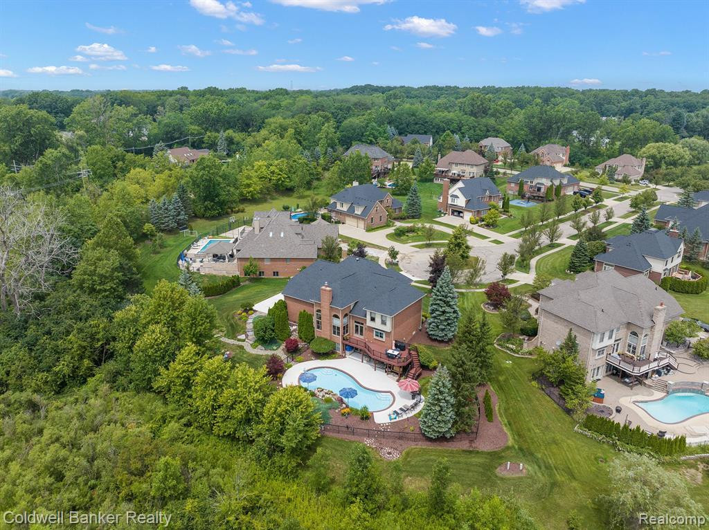 49385 LINCOLNSHIRE Court, Canton, MI 48187 — Photo 4