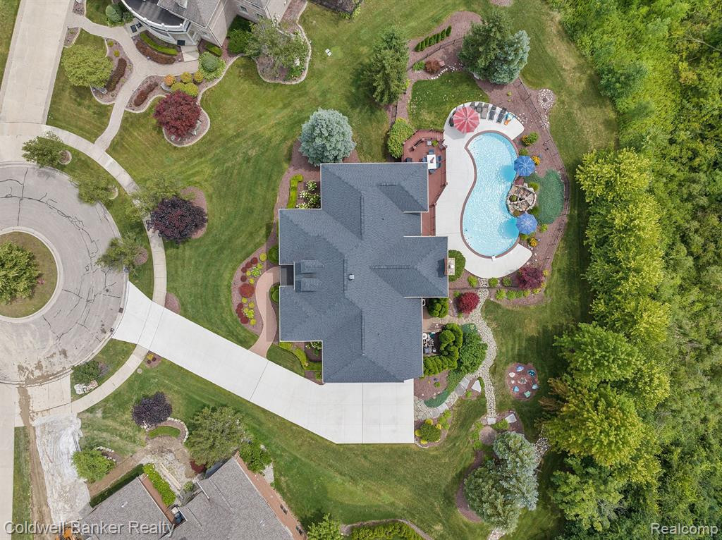 49385 LINCOLNSHIRE Court, Canton, MI 48187 — Photo 8