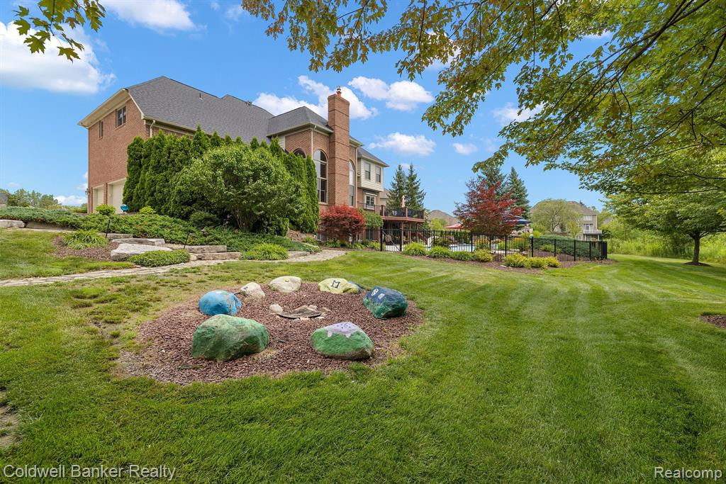 49385 LINCOLNSHIRE Court, Canton, MI 48187 — Photo 12