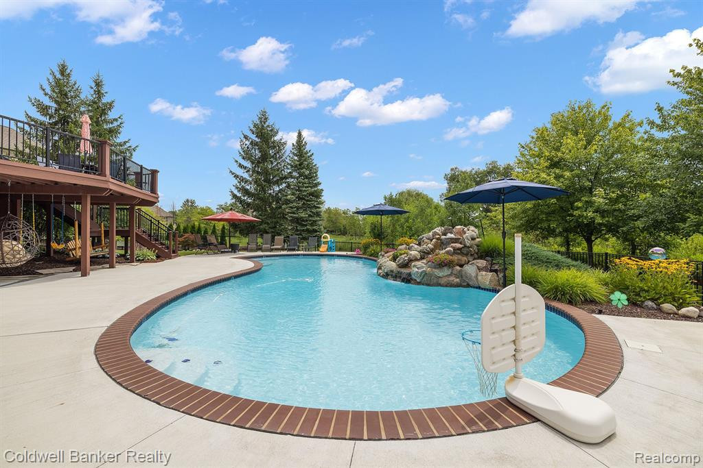 49385 LINCOLNSHIRE Court, Canton, MI 48187 — Photo 19