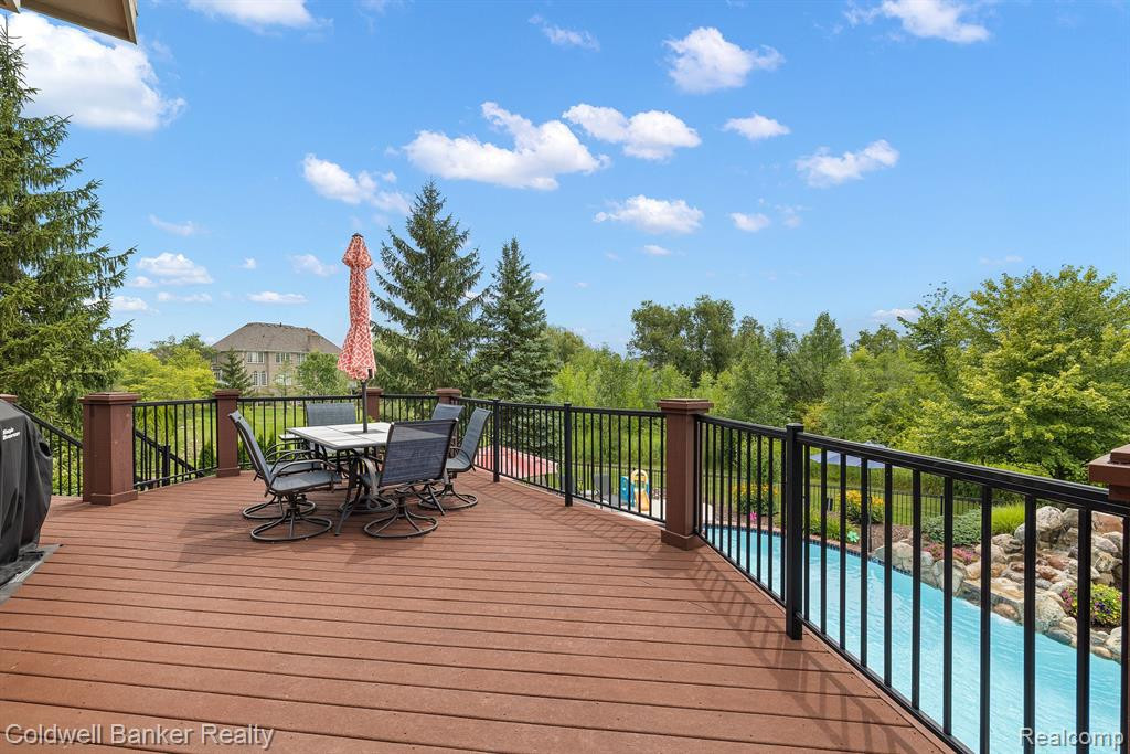 49385 LINCOLNSHIRE Court, Canton, MI 48187 — Photo 21
