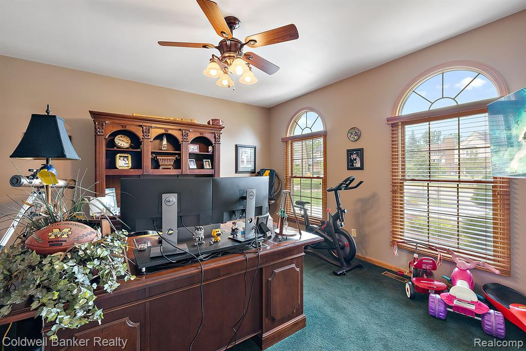 49385 LINCOLNSHIRE Court, Canton, MI 48187 — Photo 29