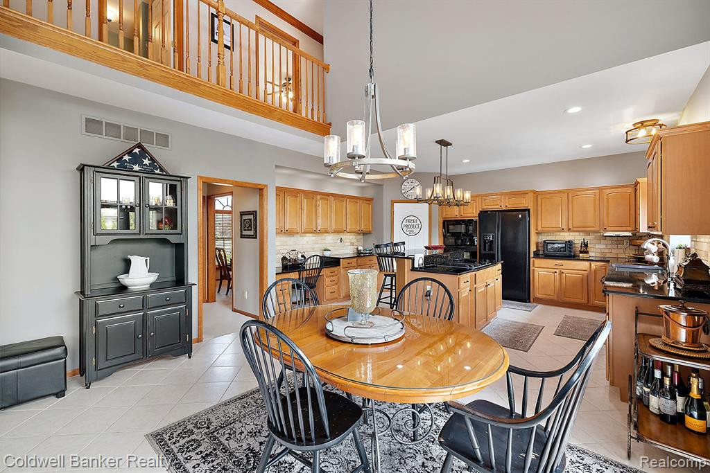 49385 LINCOLNSHIRE Court, Canton, MI 48187 — Photo 37