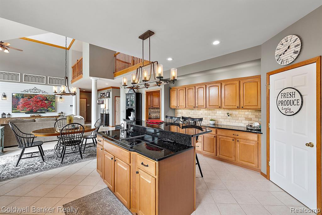 49385 LINCOLNSHIRE Court, Canton, MI 48187 — Photo 42