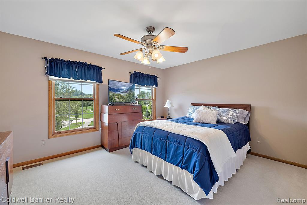 49385 LINCOLNSHIRE Court, Canton, MI 48187 — Photo 69