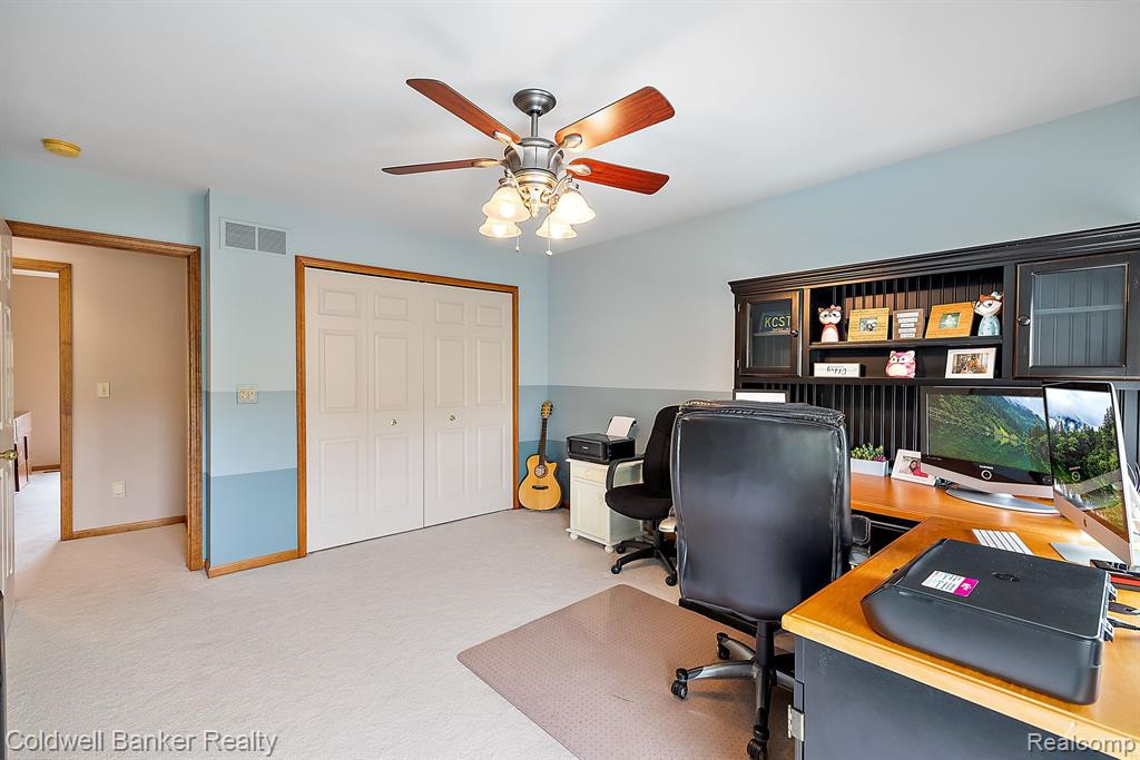 49385 LINCOLNSHIRE Court, Canton, MI 48187 — Photo 72